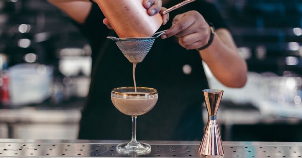 Los 3 métodos o técnicas que todo bartender debe dominar